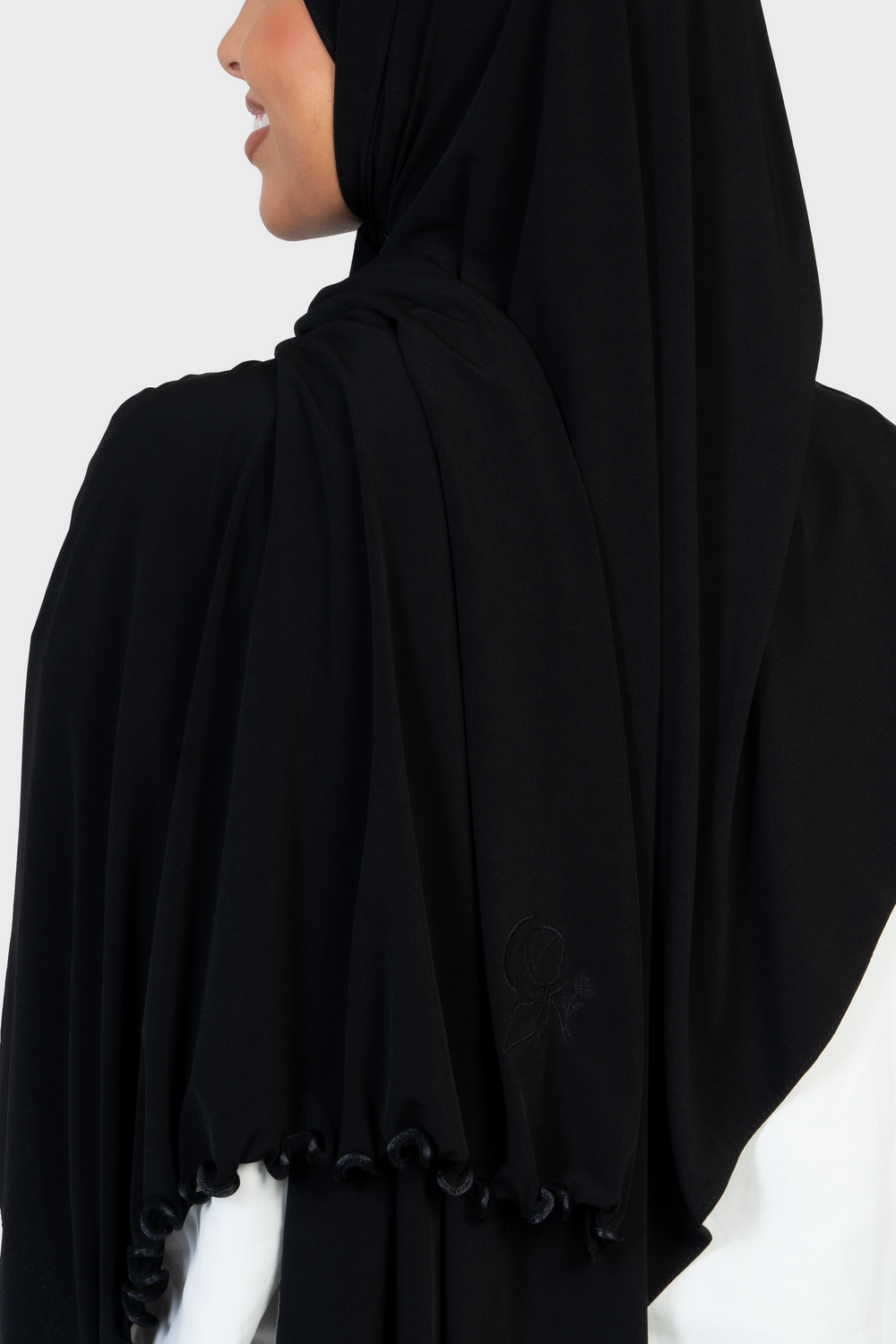 Anissa – Pure Black