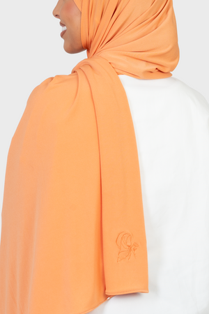 Lina – Golden Peach